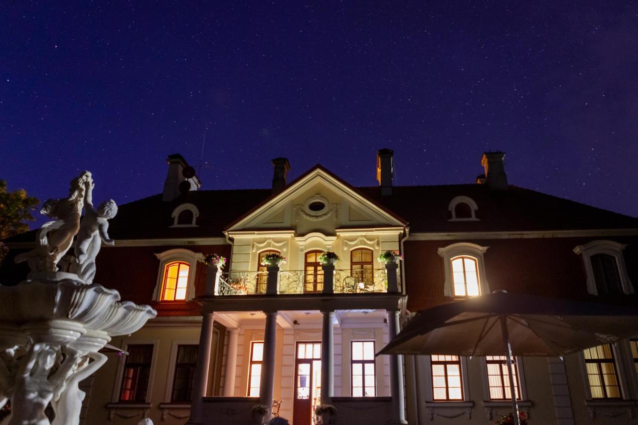 Sventes Muiza Hotel Exterior photo
