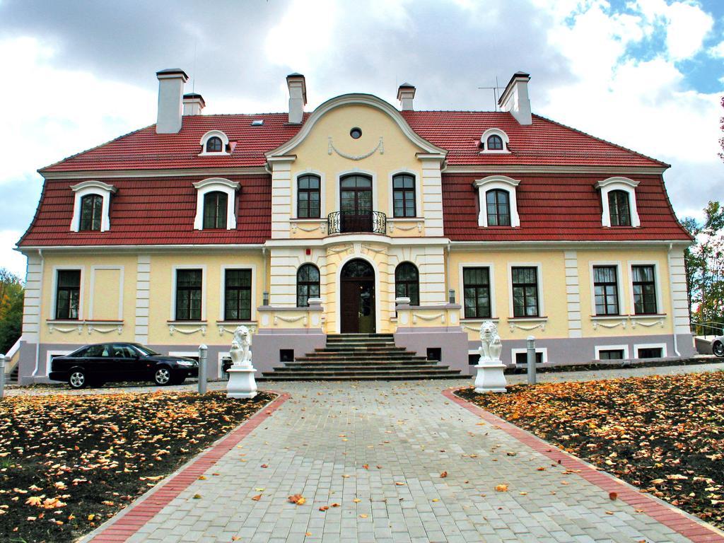 Sventes Muiza Hotel Exterior photo