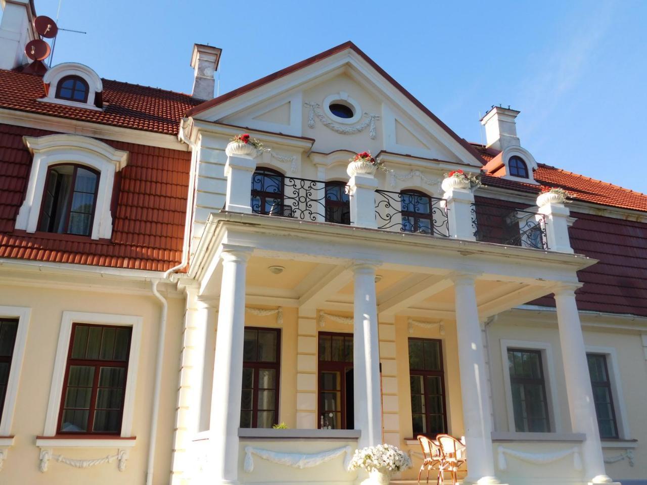 Sventes Muiza Hotel Exterior photo